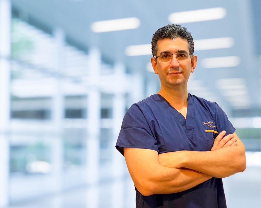 Dr. Alexis Bolio Galvis, cirujano